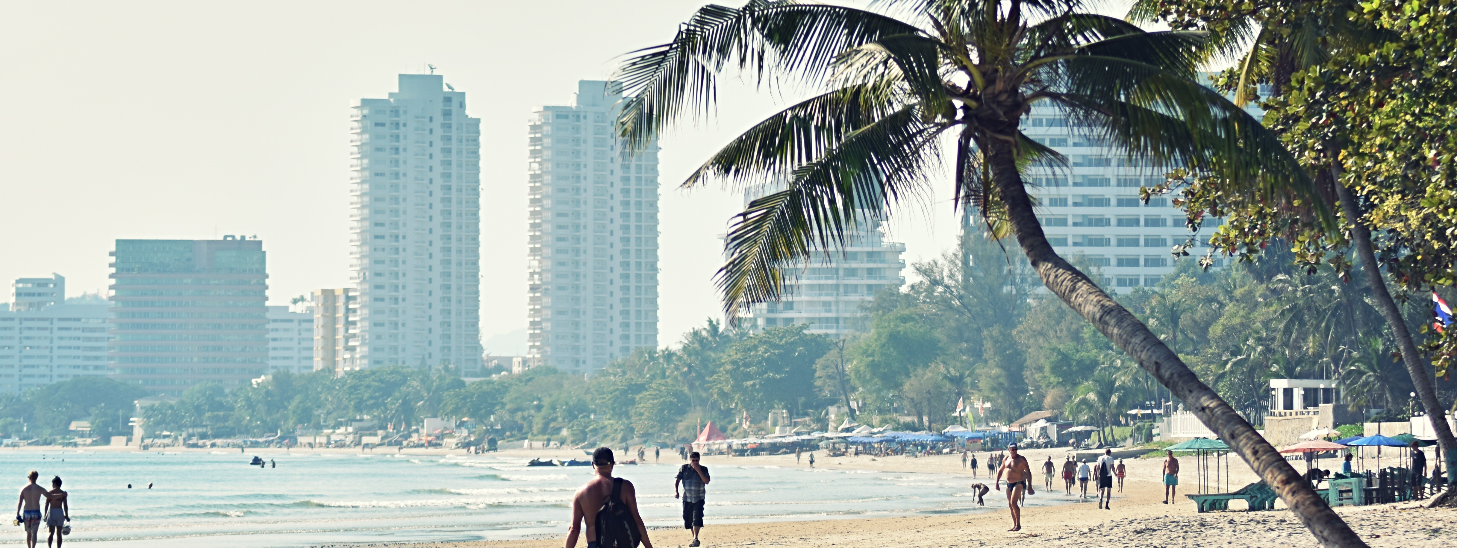 2E3B12B1-4FBB-42EC-B4EB-63E315616763